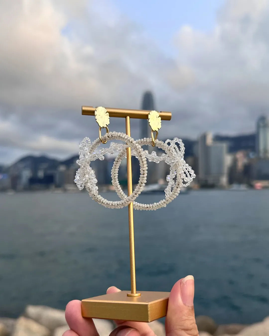 Circle of Life 蝴蝶結大圈耳環