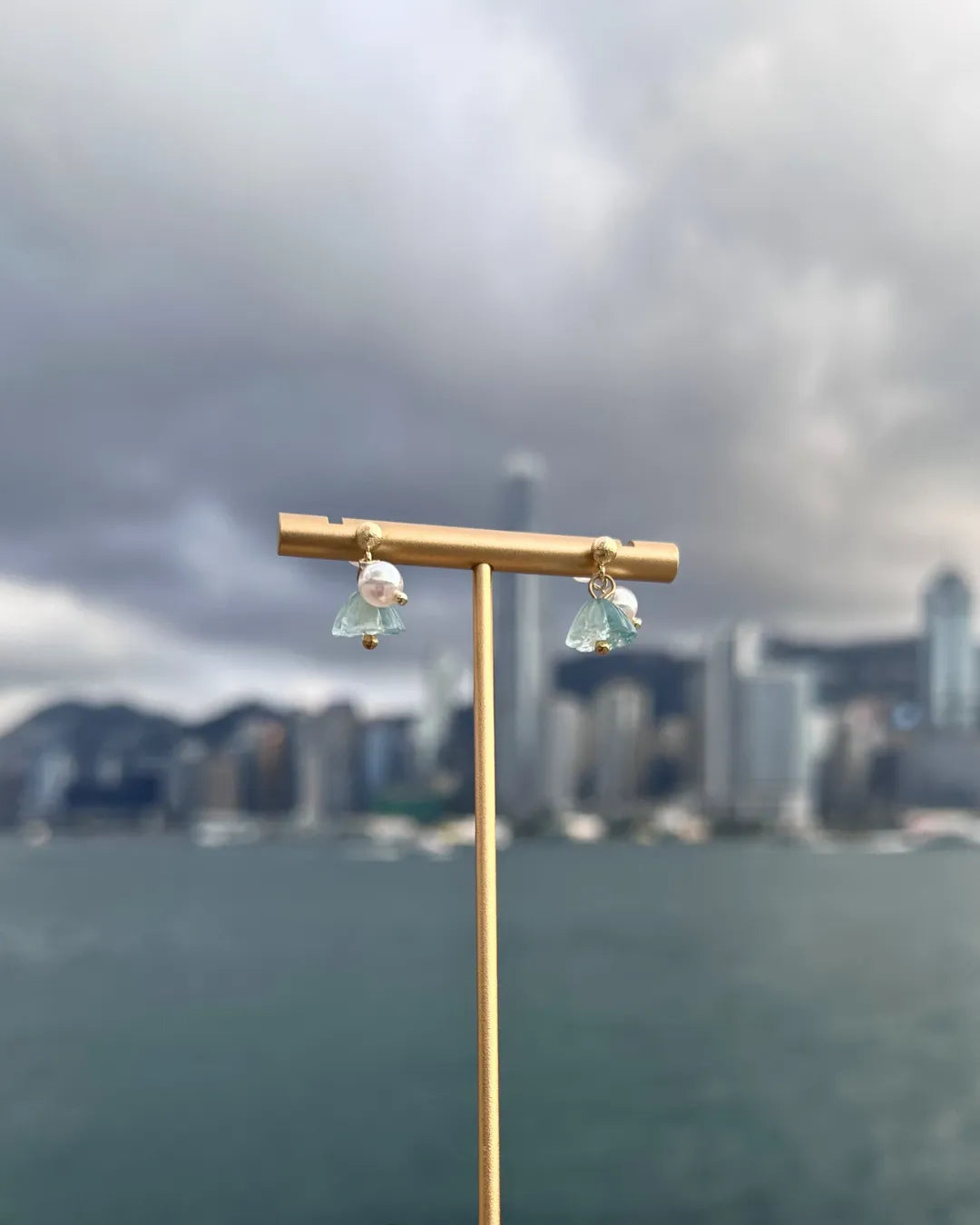微雨初荷| LOTUS高光玻璃珍珠蓮蓬耳環