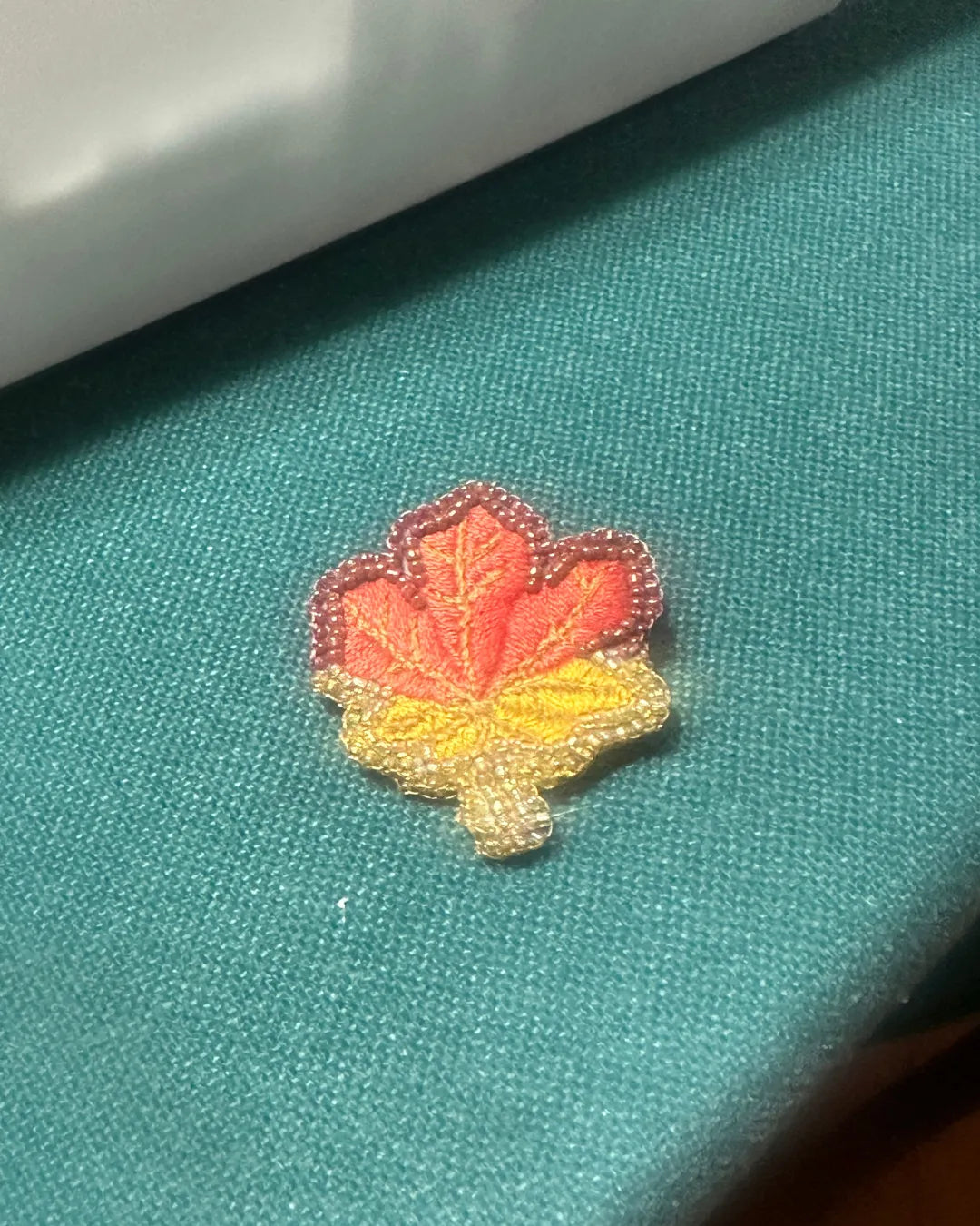 楓染初霜|Maple 立體珠繡楓葉胸針