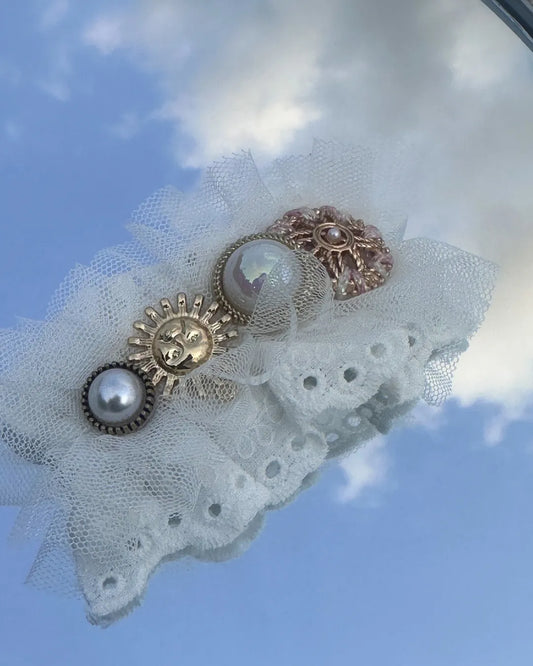 Daydream Whisper 復古鈕扣網紗刺繡髮夾