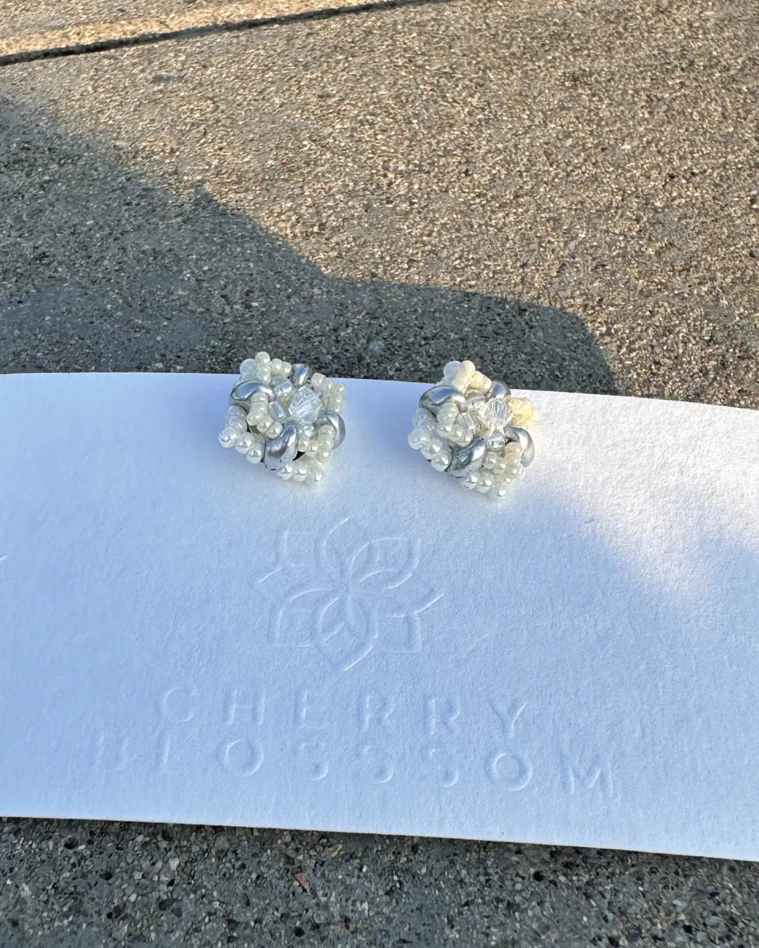 雙層馬賽克純白玻璃珠耳環