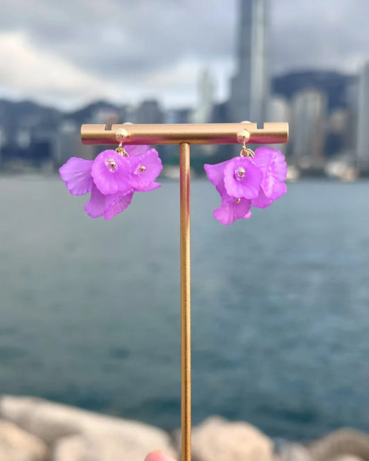 Petals 紫紅色花瓣耳環