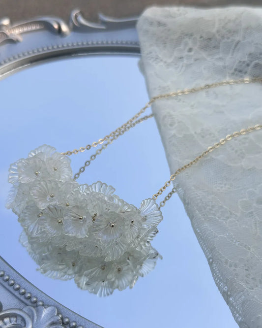 Petals 幻彩花瓣夜光項鏈