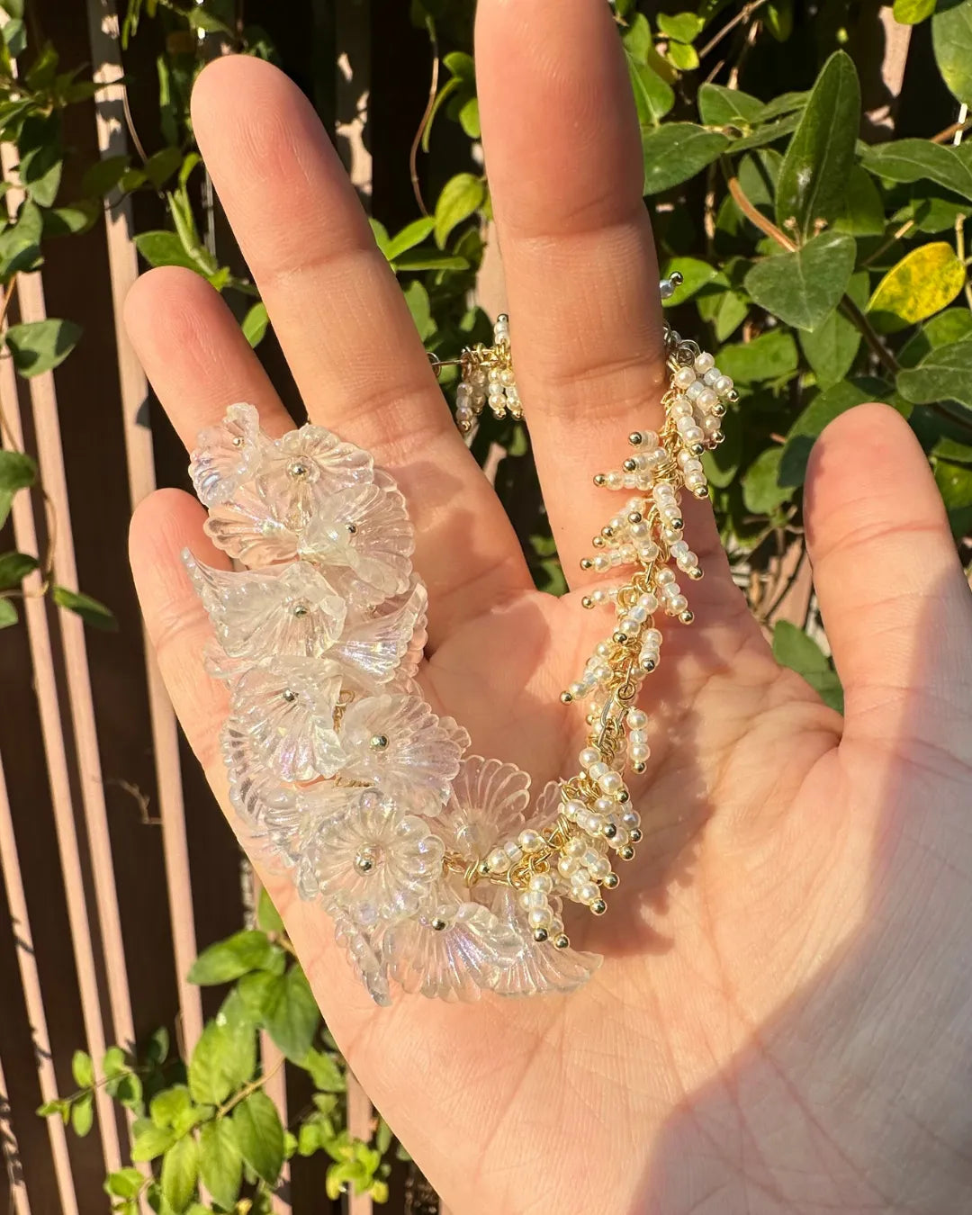 Petals 幻彩花瓣夜光手鏈