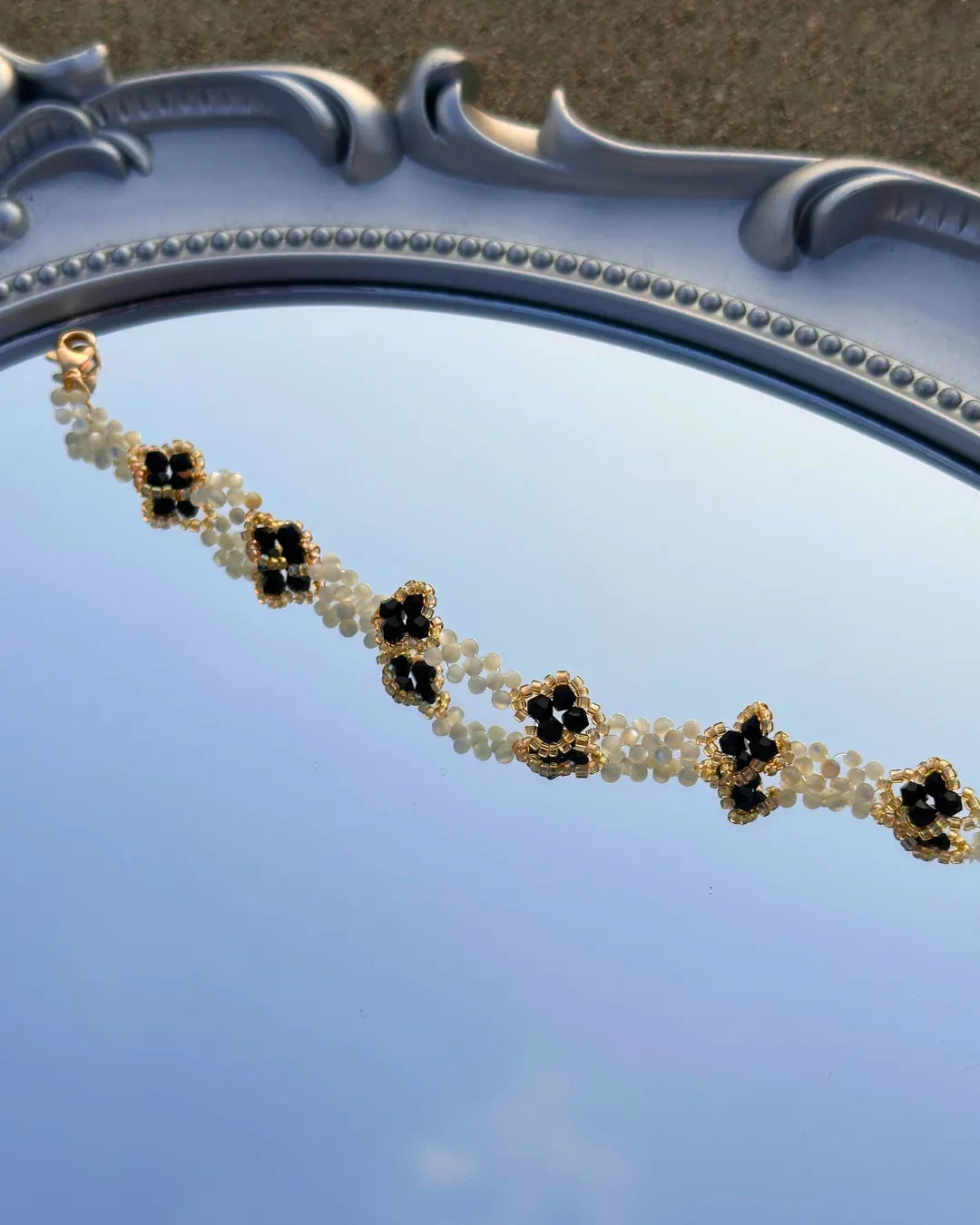 Shell Clover Handcrafted Mother of Pearl Bracelet (Black & Gold)